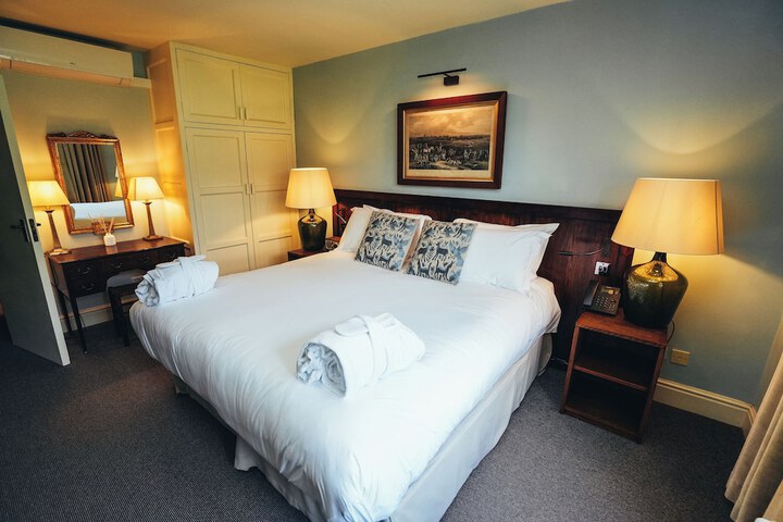Room 12 of 43