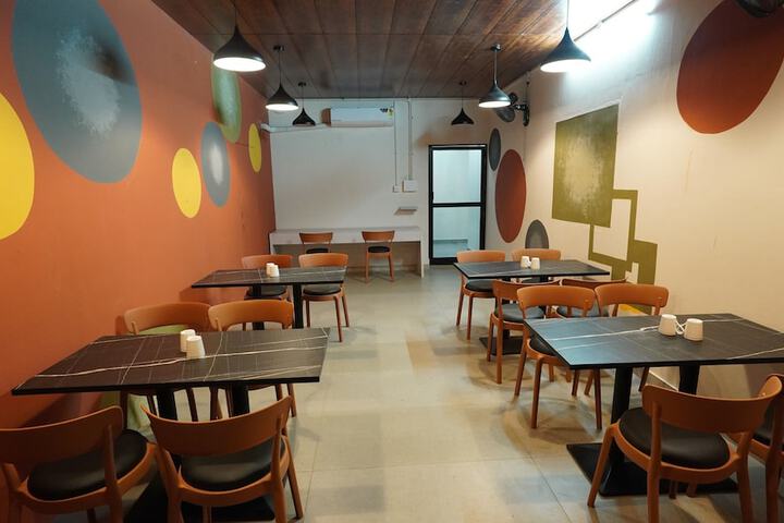 Dining 57 of 63