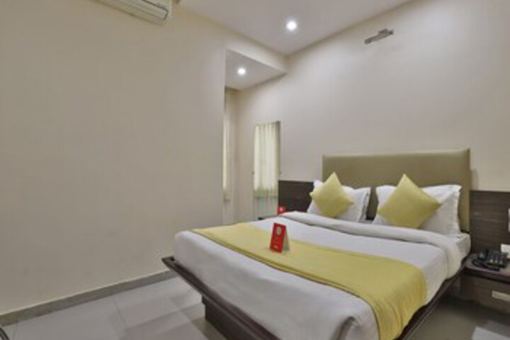 Room 7 of 20