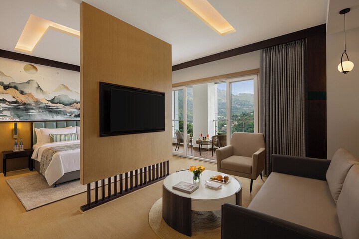 Room 10 of 17