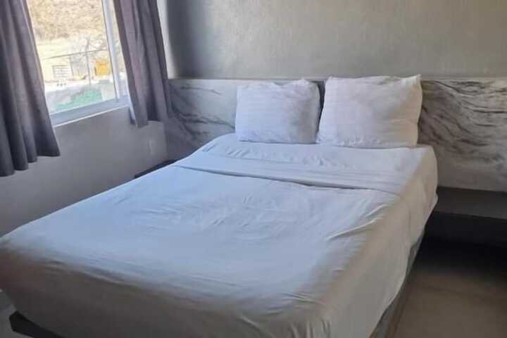 Room 9 of 36
