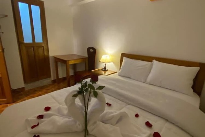 Room 10 of 22