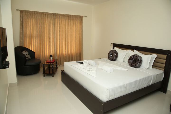 Room 2 of 38