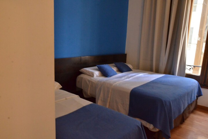 Room 43 of 60