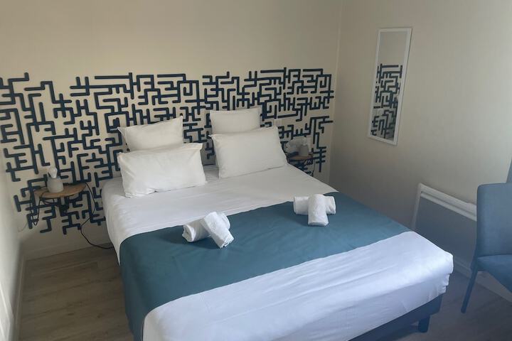 Room 15 of 44