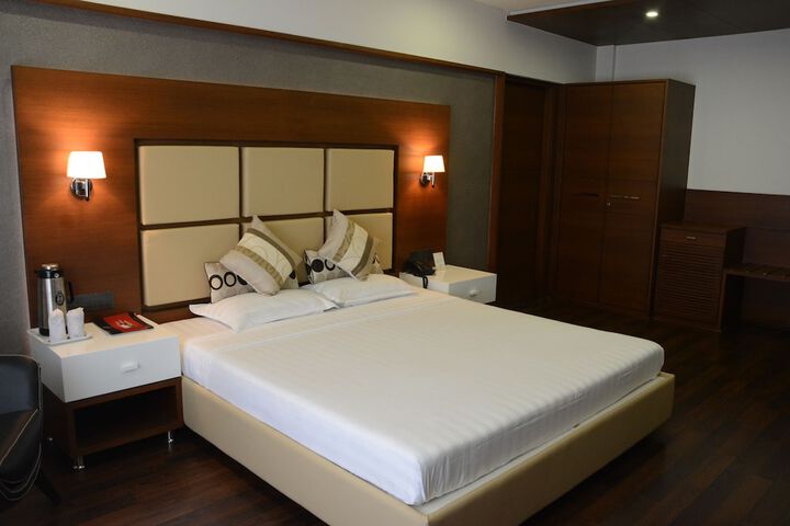 Room 4 of 37