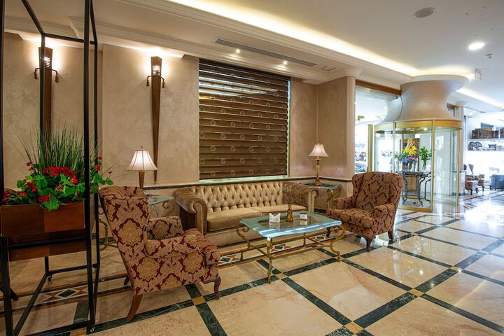 Guest Lobby