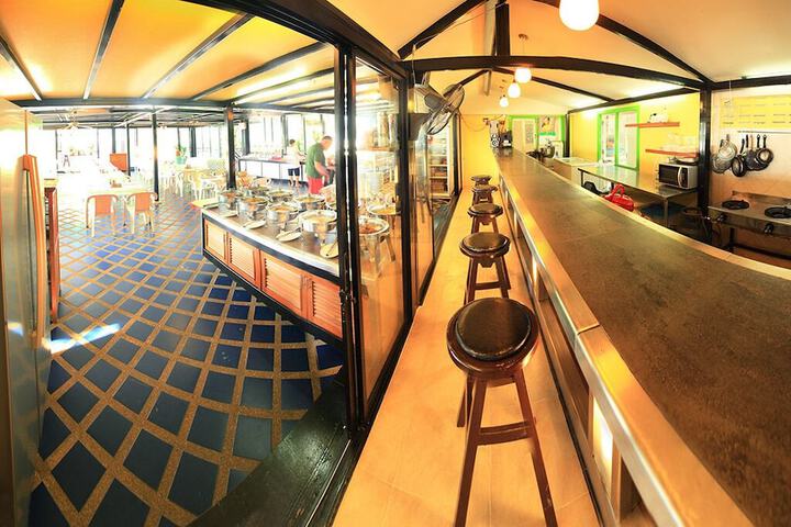 Breakfast area
