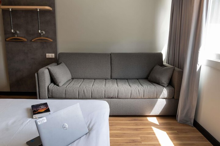 Room 20 of 97