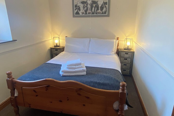 Room 5 of 68