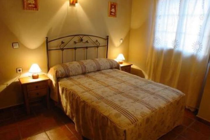 Room 9 of 32
