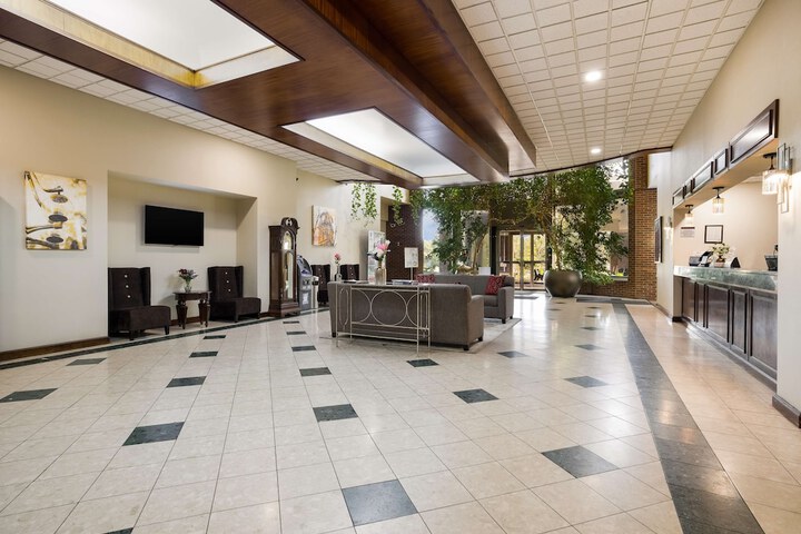 Hotel Interior 3 of 43