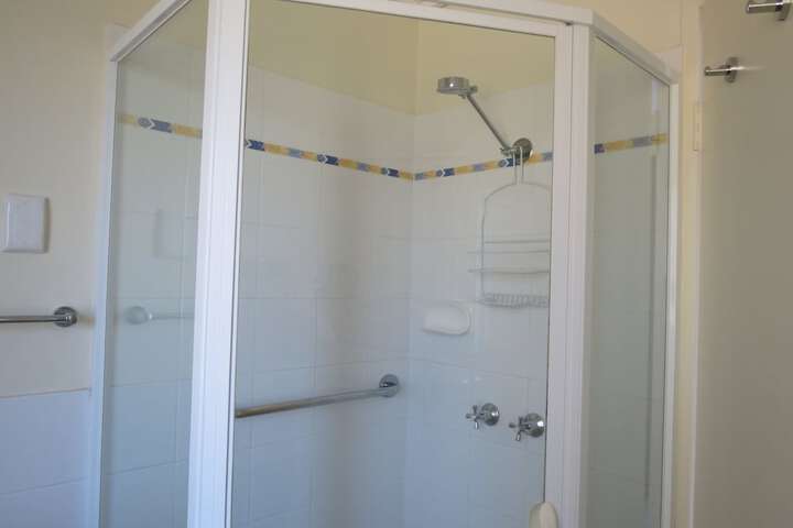 Room 17 of 27