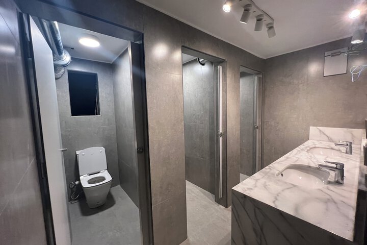 Room 19 of 34