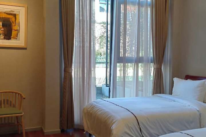 Room 33 of 131