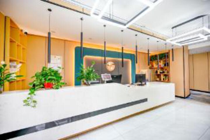Xiyue Smart Hotel (TV Tower Metro Station Branch)