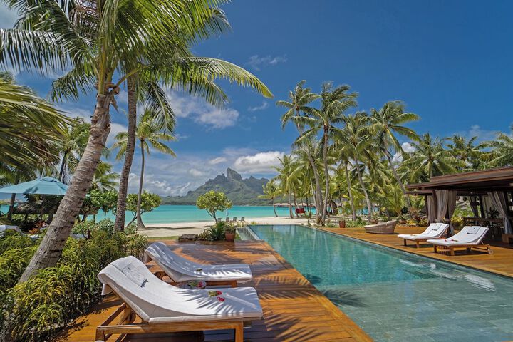 Pool Hotel