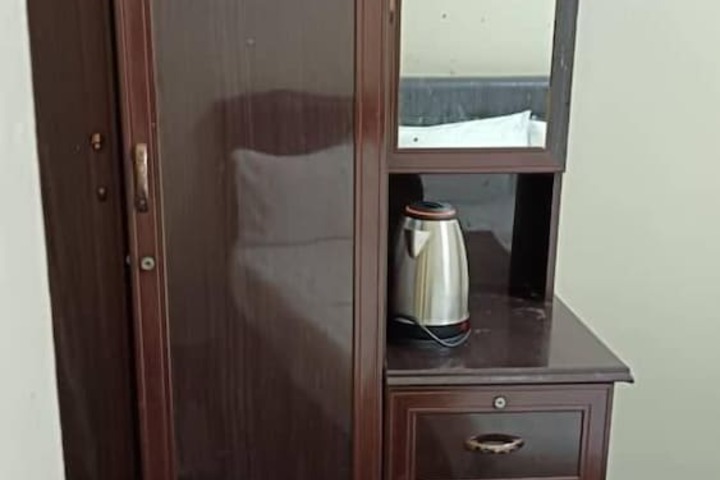 Room 17 of 73