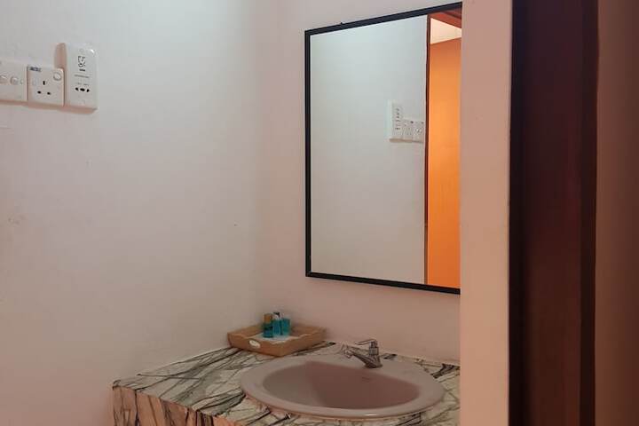 Room 12 of 111