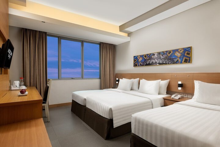Room 6 of 32