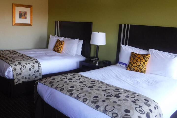 2 Queen Beds Flat Screen Television Microwave and Refrigerator High Speed Internet A (18 of 19)