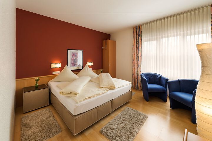 Room 10 of 52