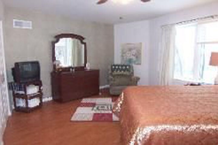 Room 7 of 62
