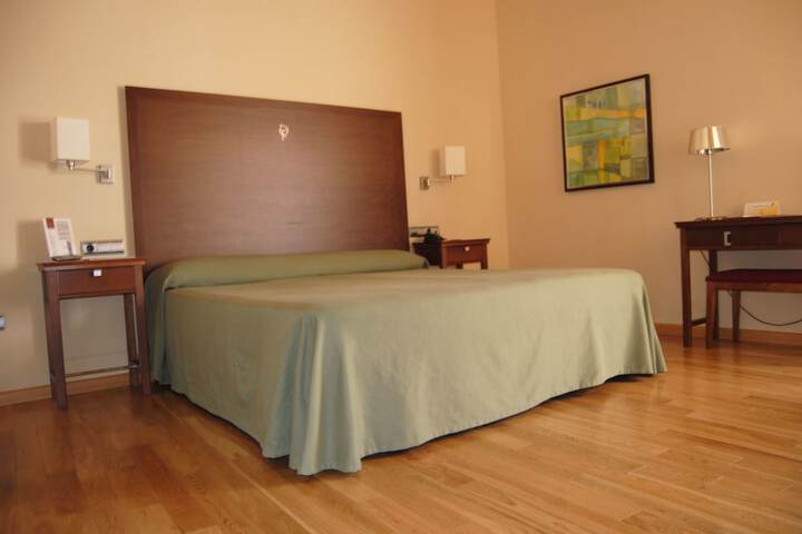 Room 11 of 105