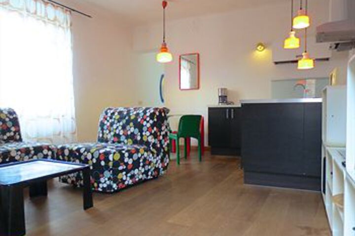 Room 130 of 159