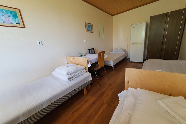 Room 26 of 46