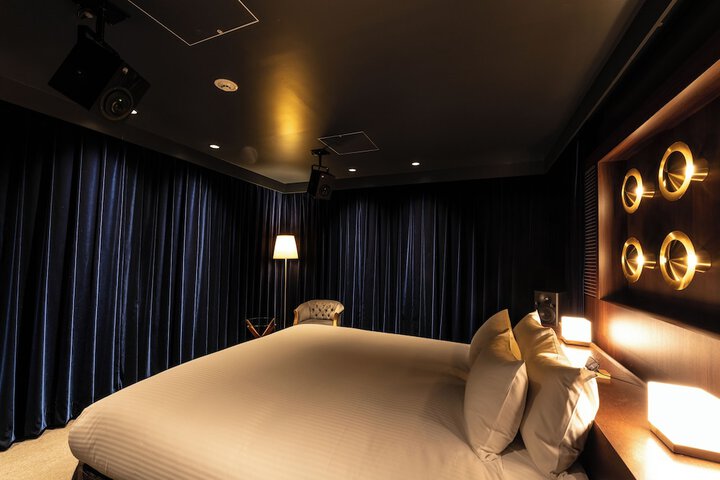 Room 76 of 118