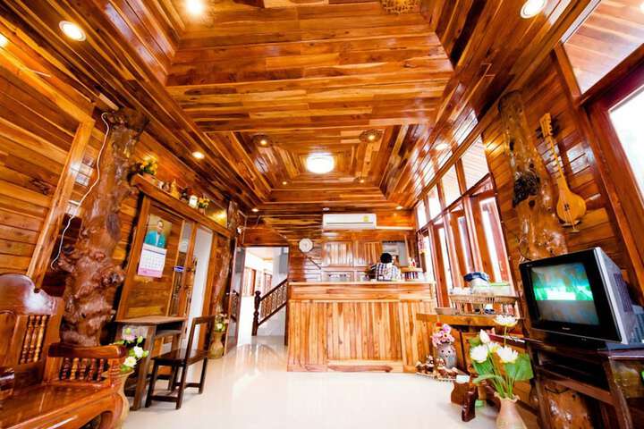 Wiphaporn Hotel