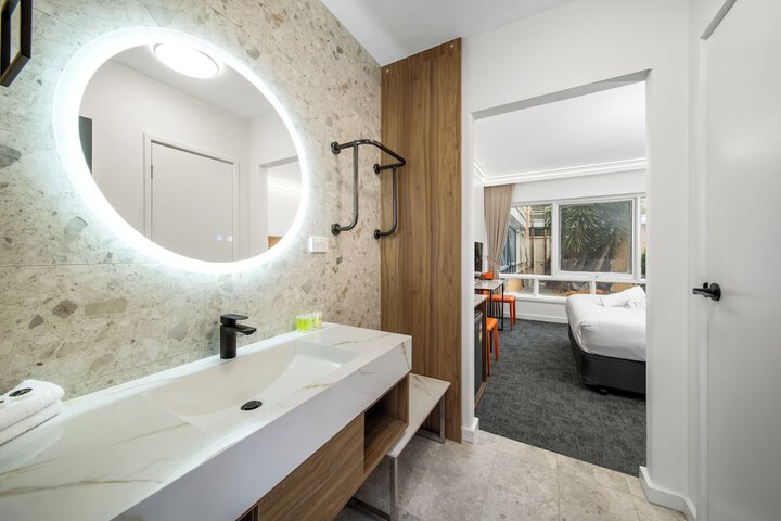 Room 2 of 22
