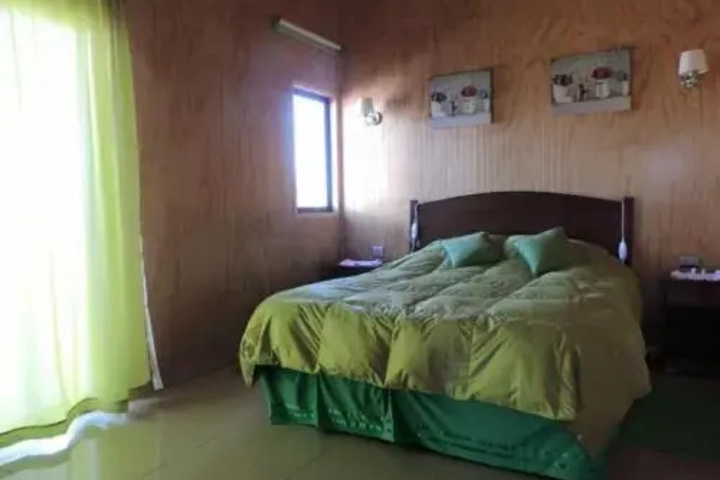 Room 2 of 12