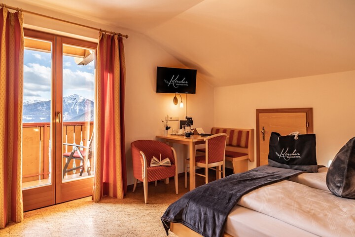Room 35 of 132