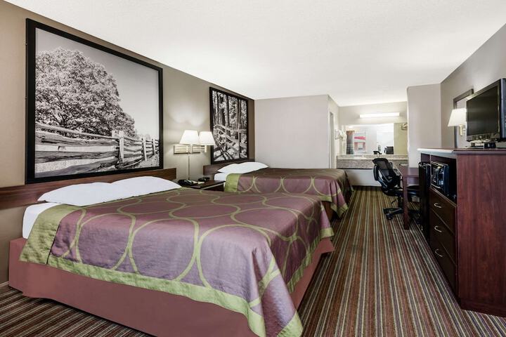 2 Double Beds (11 of 11)