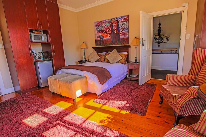 Room 12 of 74