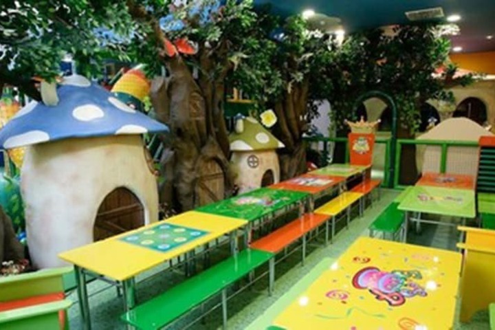 Children's play area - indoor