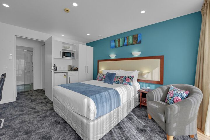 Room 11 of 77