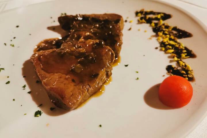 Dining 63 of 95