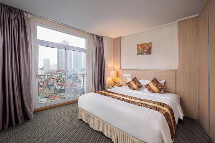 Room 10 of 184