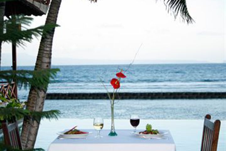 Dining 7 of 21