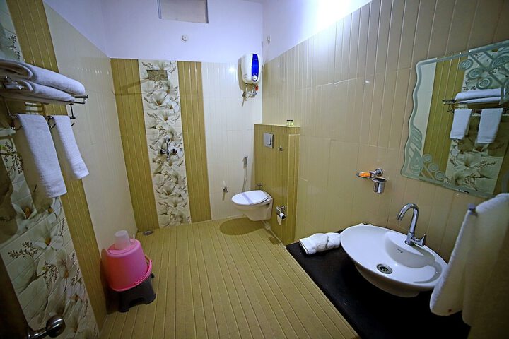 Room 30 of 52