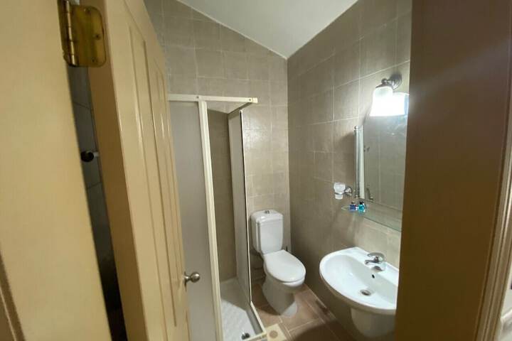 Room 9 of 46