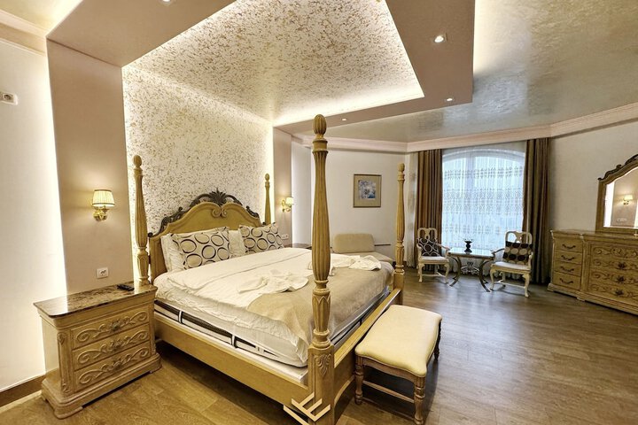 Room 17 of 121