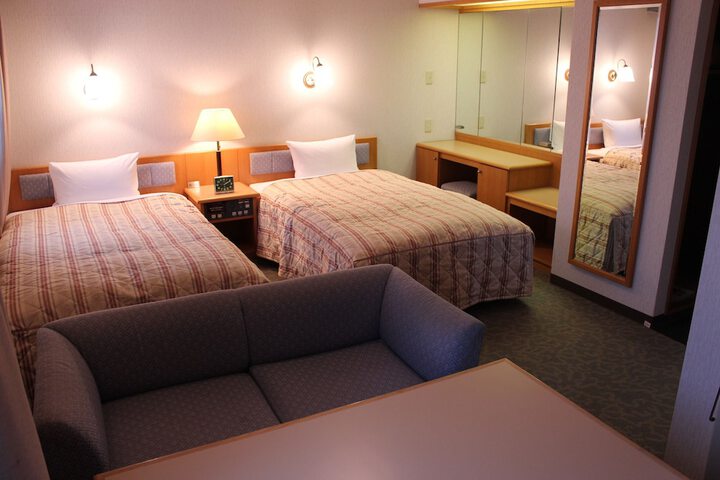 Room 12 of 31