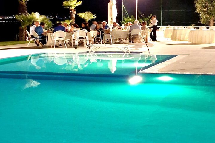 Pool 66 of 108