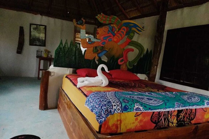 Room 9 of 28