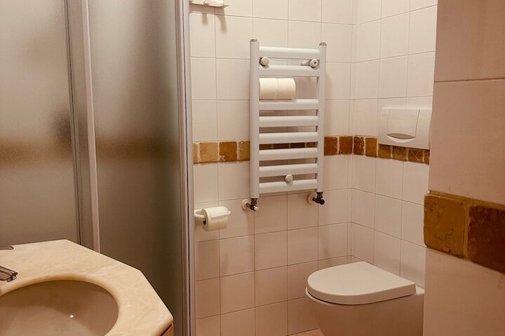 Room 26 of 45