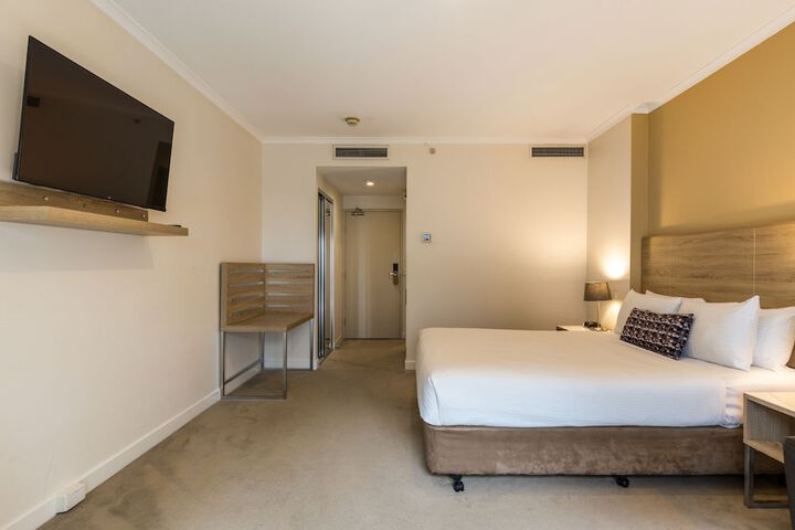 Room 11 of 44